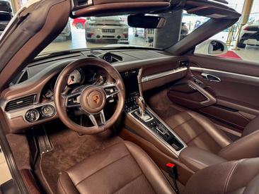 Porsche 911 Targa Targa 4S — photo 25