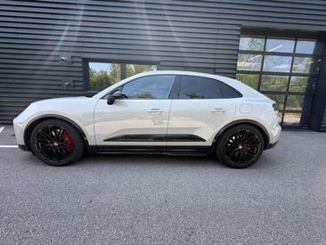 Porsche Macan GTS Electric — photo 4