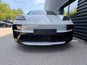 Porsche Macan GTS Electric — photo 10