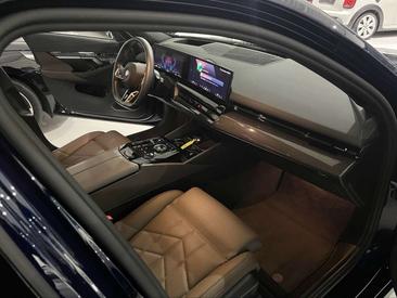 BMW Série 5 530e — photo 8