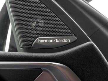 BMW M4 Competition M XDrive — photo 11