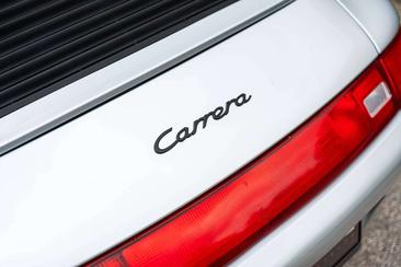 Porsche 993 Carrera 2 — photo 14