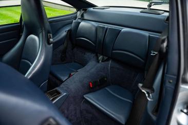 Porsche 993 Carrera 2 — photo 21