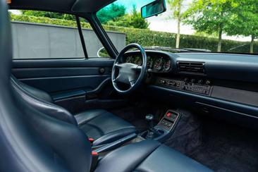 Porsche 993 Carrera 2 — photo 30