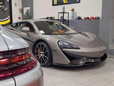 McLaren 570S — photo 14
