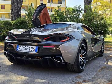 McLaren 570S — photo 26