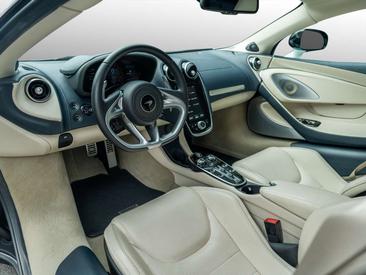 McLaren GT — photo 8