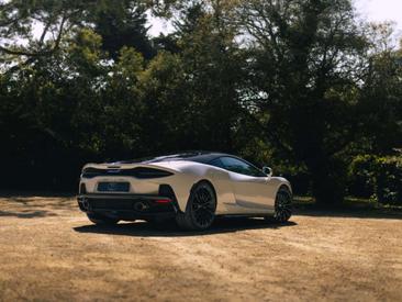 McLaren GT — photo 6