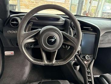 McLaren 720S — photo 17