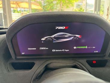 McLaren 720S — photo 29