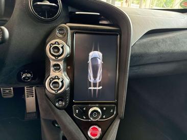 McLaren 720S — photo 30