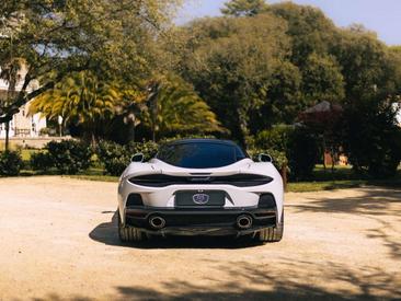 McLaren GT — photo 37