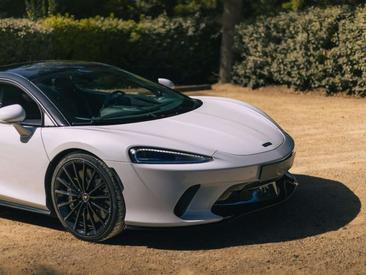 McLaren GT — photo 40