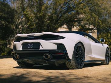 McLaren GT — photo 41