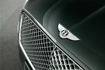 Bentley Continental GT V8 — photo 15