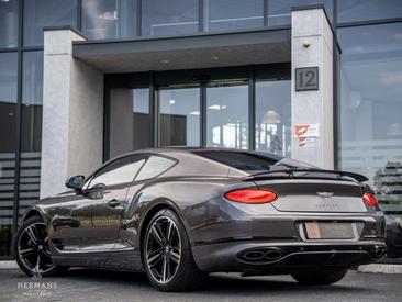 Bentley Continental GT V8 — photo 11