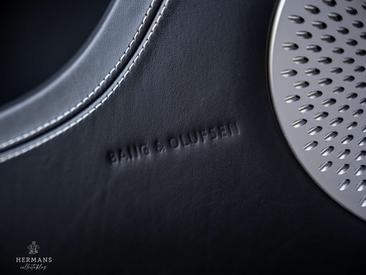 Bentley Continental GT V8 — photo 19