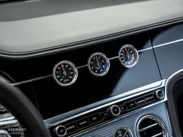 Bentley Continental GT V8 — photo 22