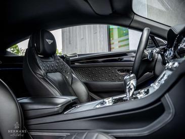 Bentley Continental GT V8 — photo 29