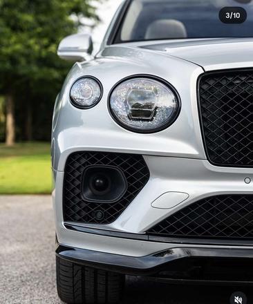 Bentley Bentayga V8 — photo 4