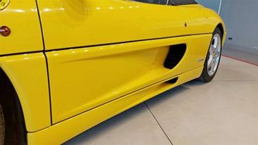 Ferrari F355 Spider — photo 23