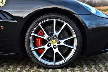 Ferrari California — photo 7