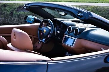 Ferrari California — photo 11