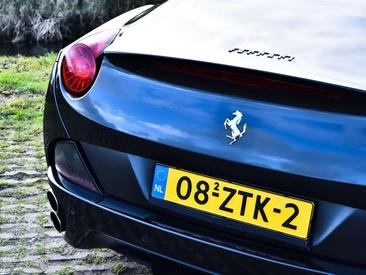 Ferrari California — photo 12