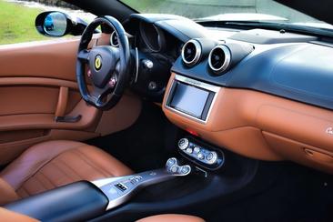 Ferrari California — photo 19