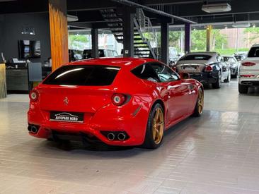 Ferrari FF — photo 6