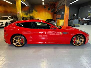 Ferrari FF — photo 7