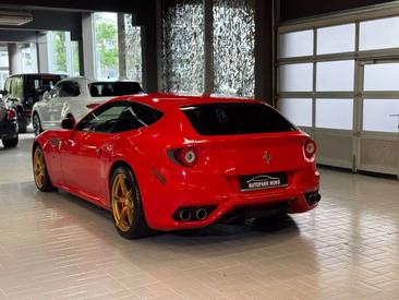 Ferrari FF — photo 10