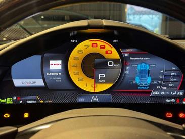 Ferrari Roma Spider — photo 18