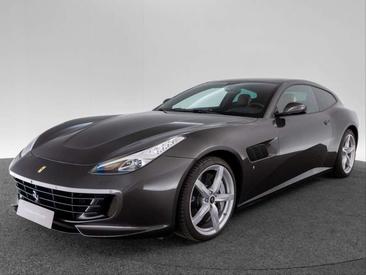 Ferrari GTC4Lusso — photo 2