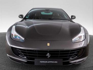 Ferrari GTC4Lusso — photo 3
