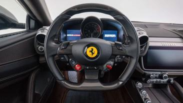 Ferrari GTC4Lusso — photo 14
