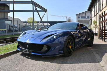 Ferrari 812 Superfast — photo 2