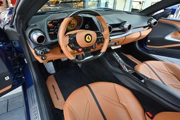 Ferrari 812 Superfast — photo 3