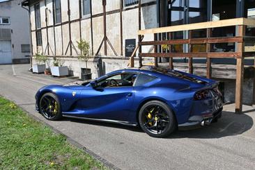Ferrari 812 Superfast — photo 5