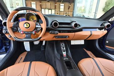 Ferrari 812 Superfast — photo 8