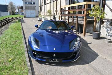 Ferrari 812 Superfast — photo 16