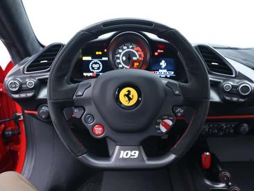 Ferrari 488 Pista — photo 12