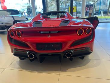 Ferrari F8 Spider — photo 11