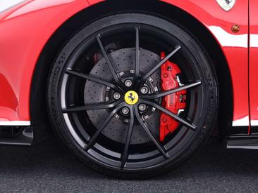 Ferrari 488 Pista — photo 37