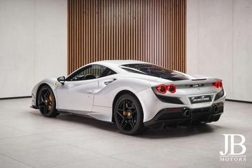 Ferrari F8 Tributo — photo 16