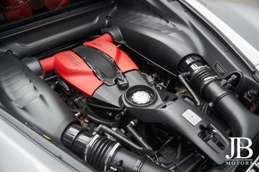 Ferrari F8 Tributo — photo 24