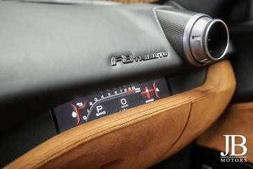 Ferrari F8 Tributo — photo 35