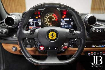 Ferrari F8 Tributo — photo 40