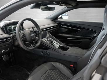 Aston Martin DB12 V8 — photo 4