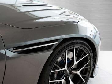 Aston Martin DB12 V8 — photo 9